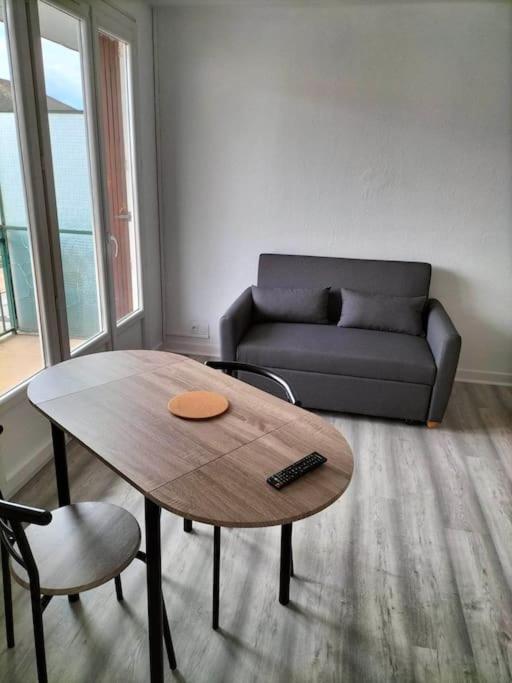 Appartement Avec Balcon Et Parking Prive Roanne Ngoại thất bức ảnh